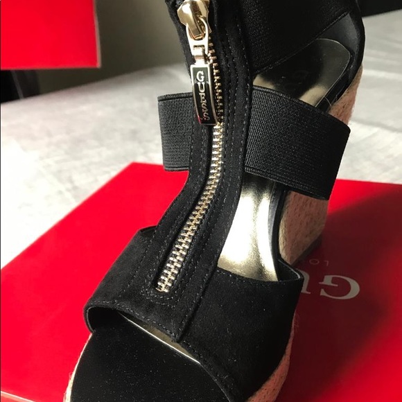 👠 NEW Guess sandals (Denim) - Picture 3 of 3